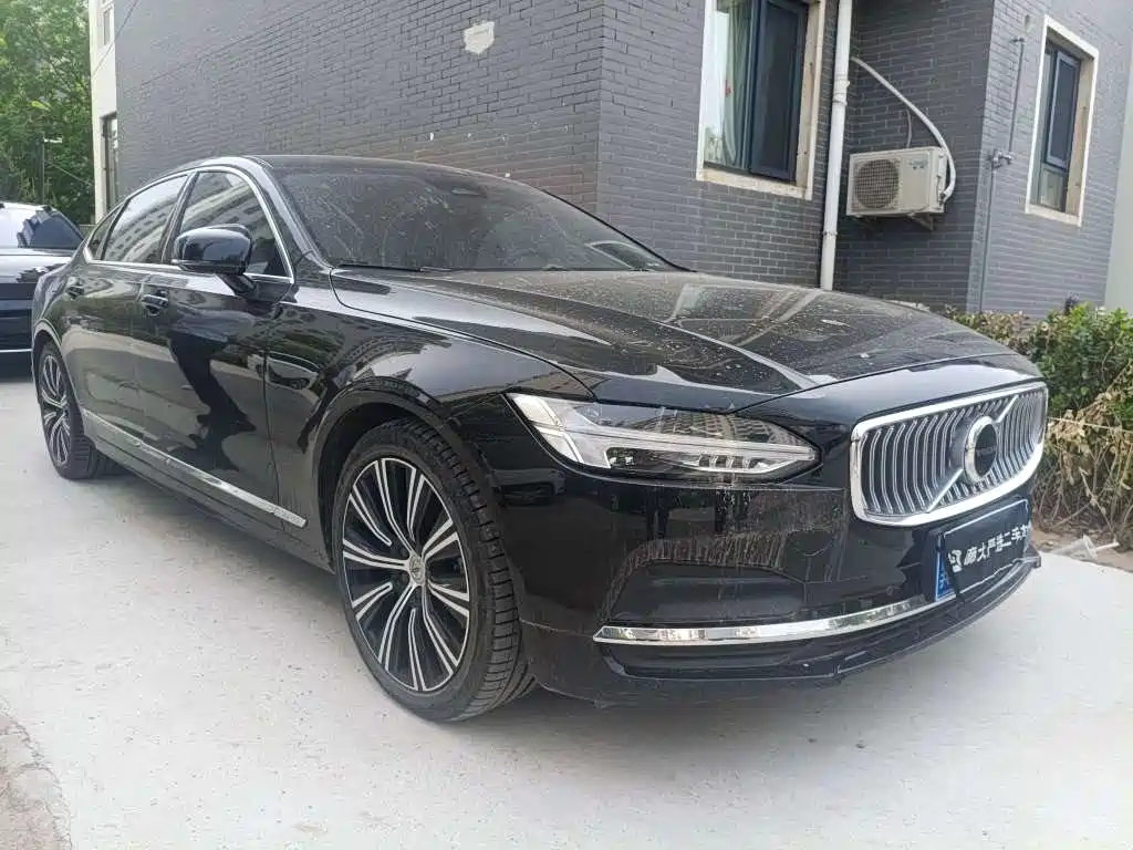 Volvo S90 2023