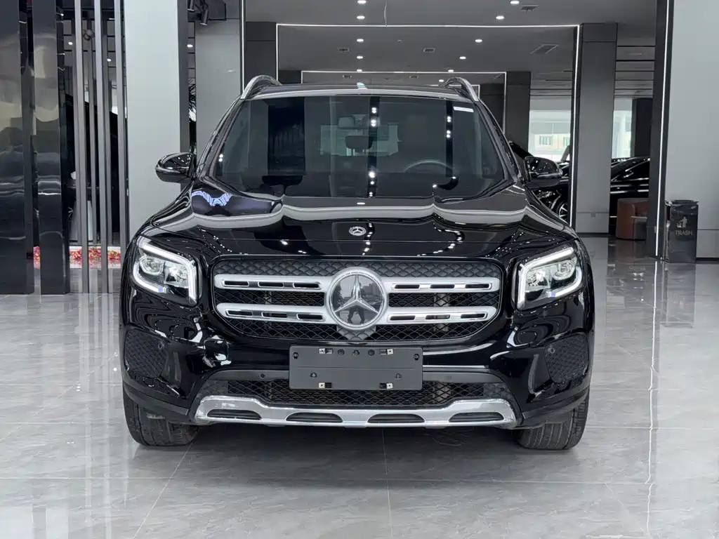 Mercedes-Benz GLB 2023