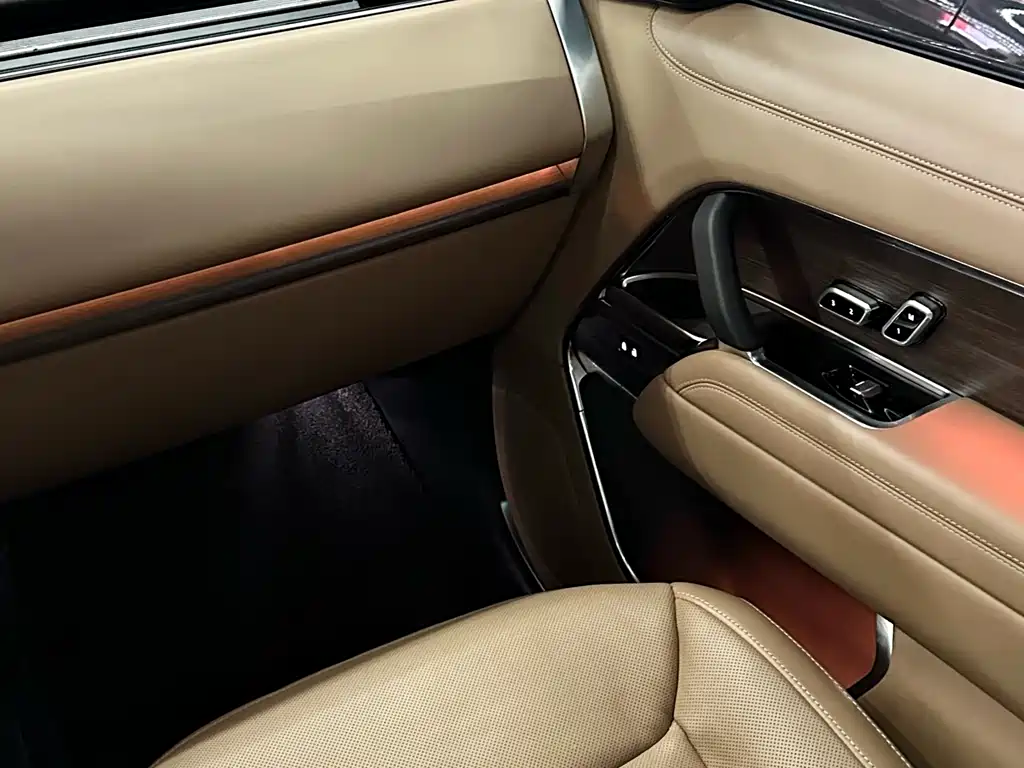 Land Rover Range Rover 2024