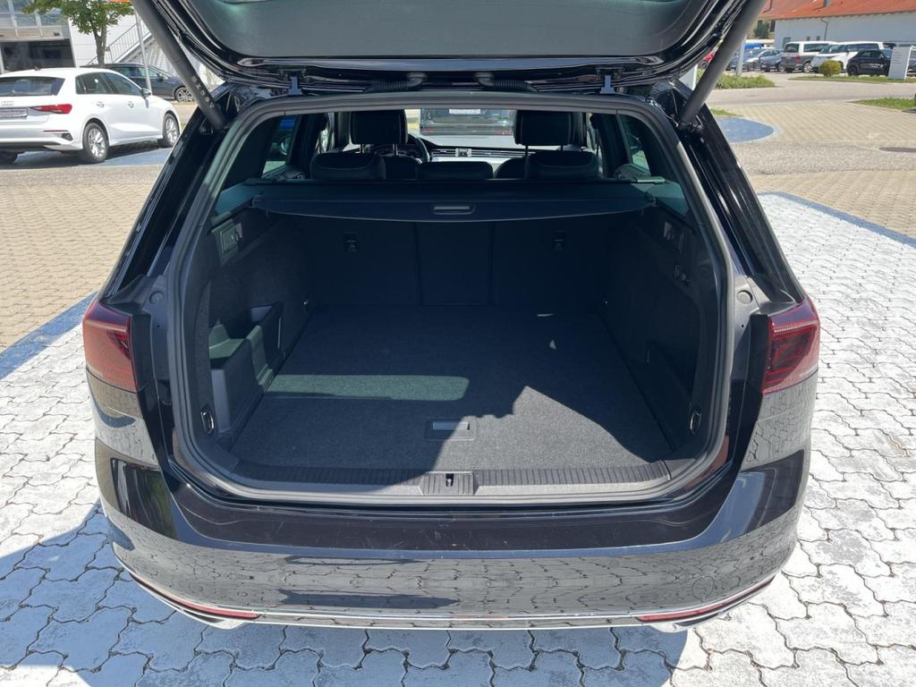 Volkswagen PASSAT VARIANT 2023