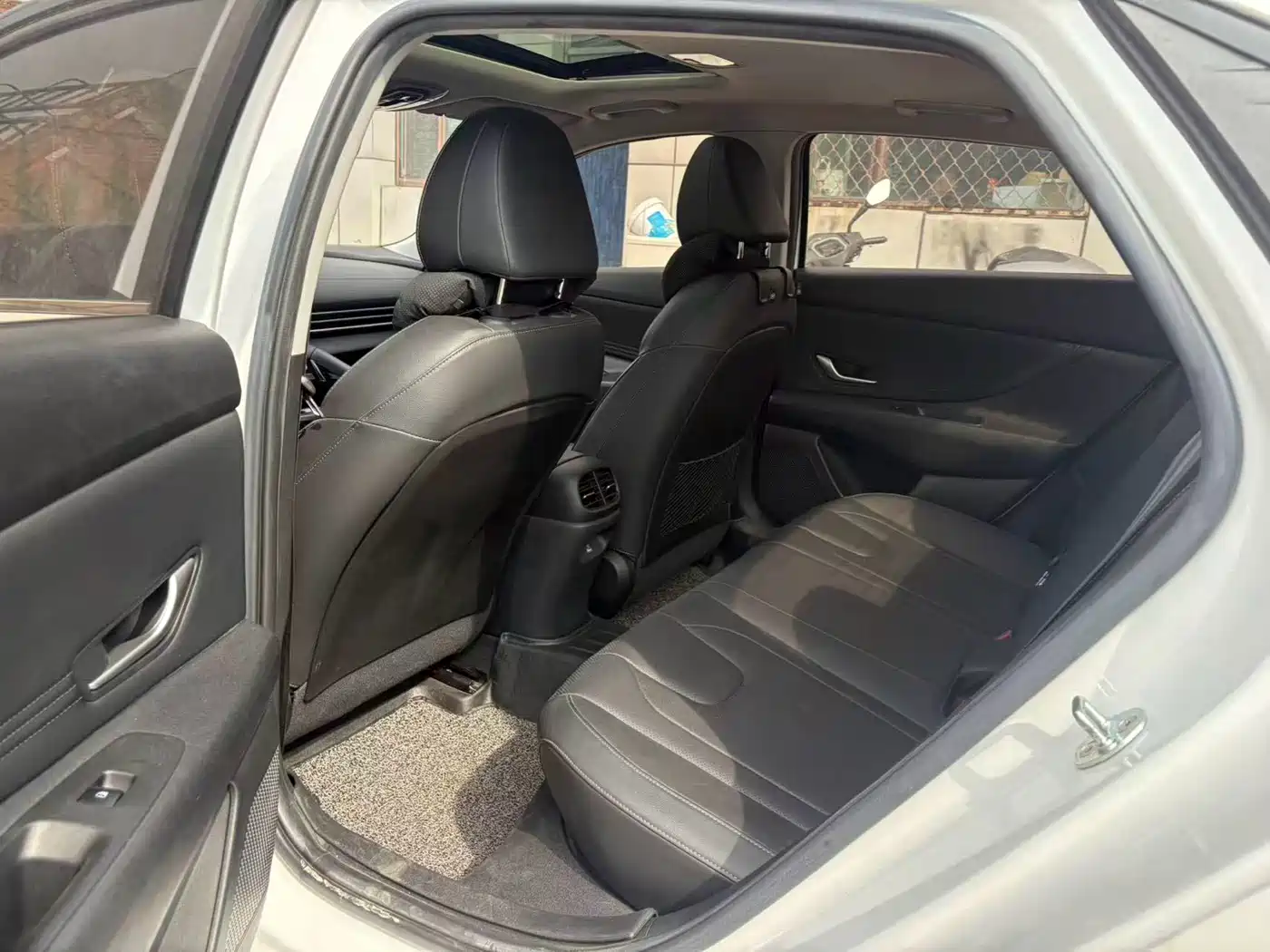 Hyundai Elantra 2022