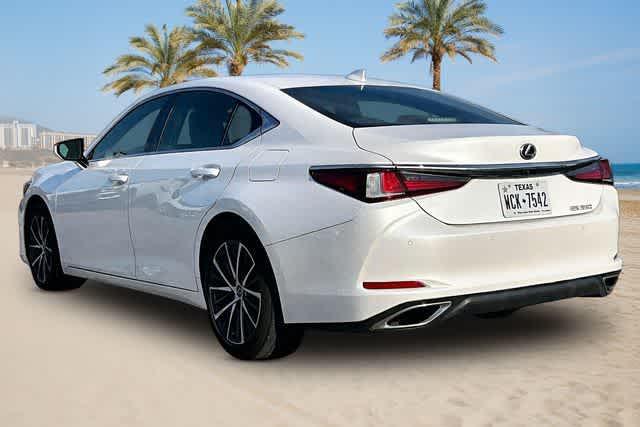 Lexus ES 2023