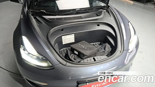 Tesla Model 3 2020