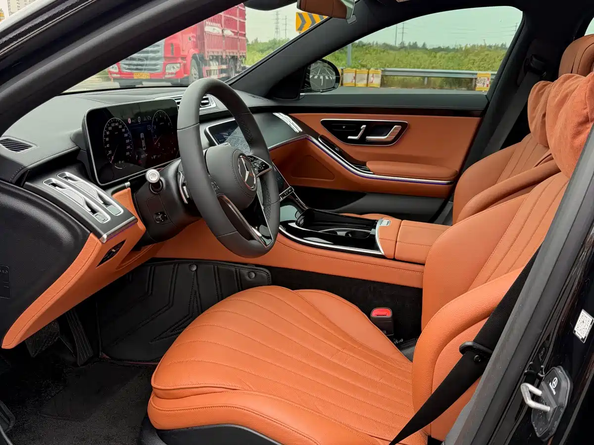 Mercedes-Benz S-Класс 2025