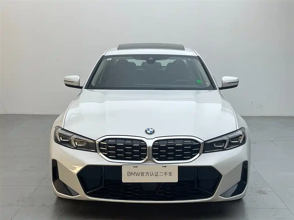 BMW 3 серии 2025