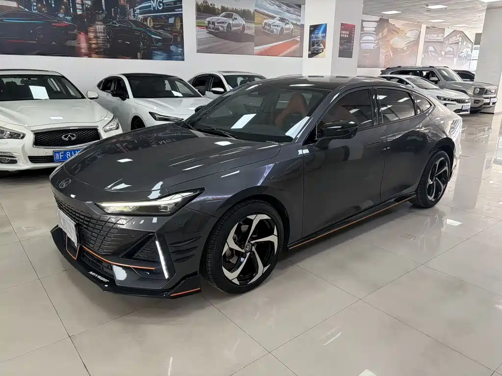 Changan UNI-V 2024