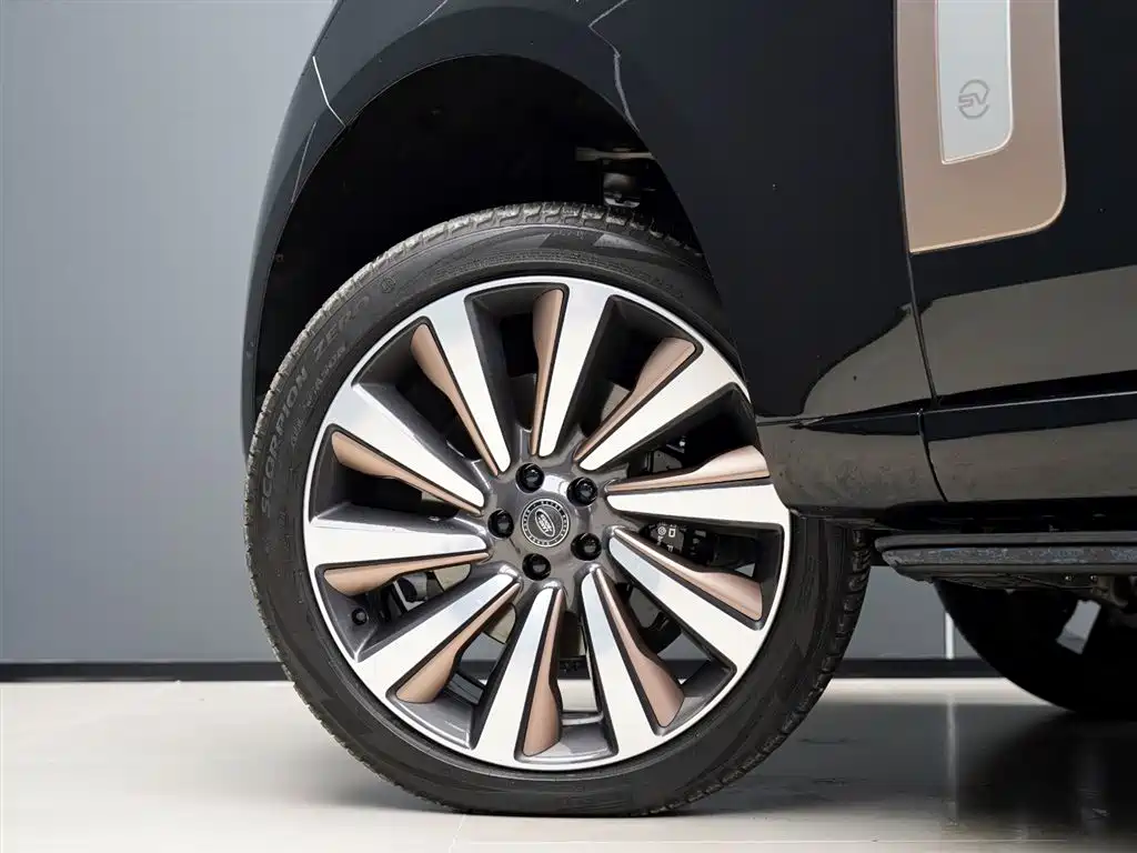 Land Rover Range Rover 2025