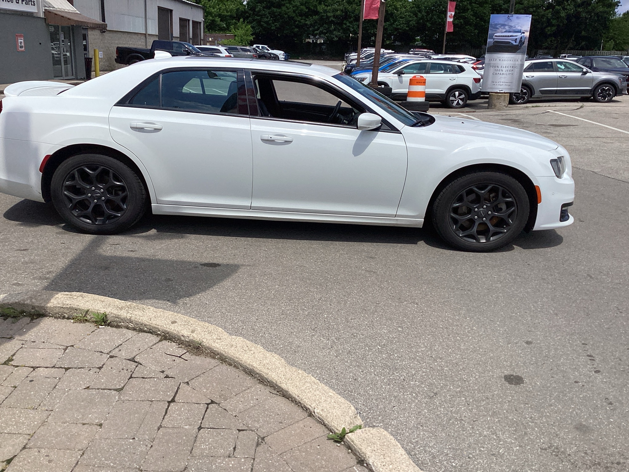 Chrysler 300 2022