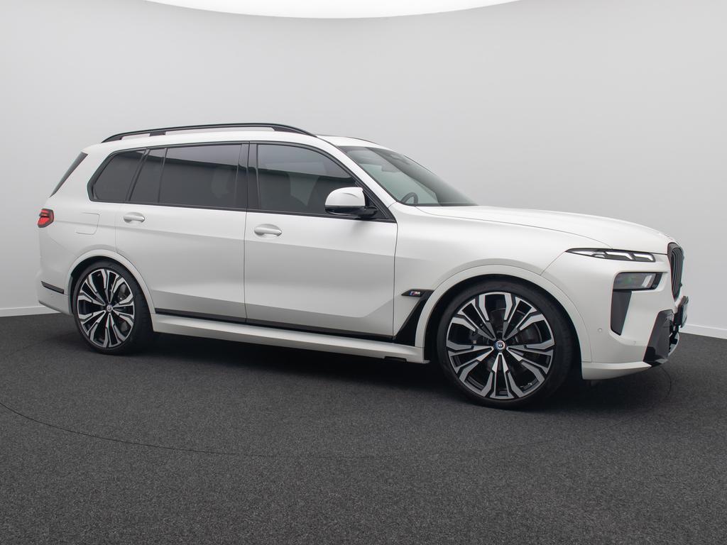 BMW X7 M60 2022