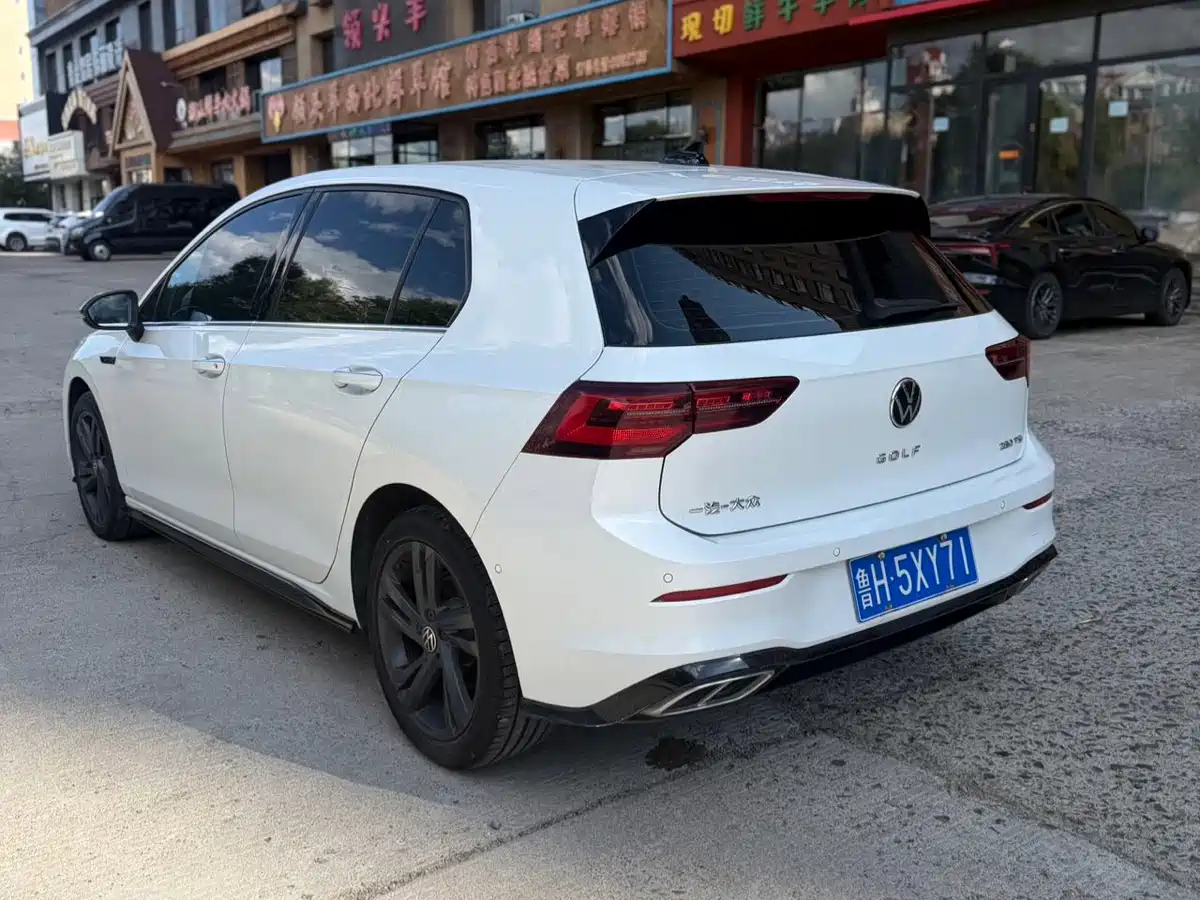 Volkswagen Golf 2022