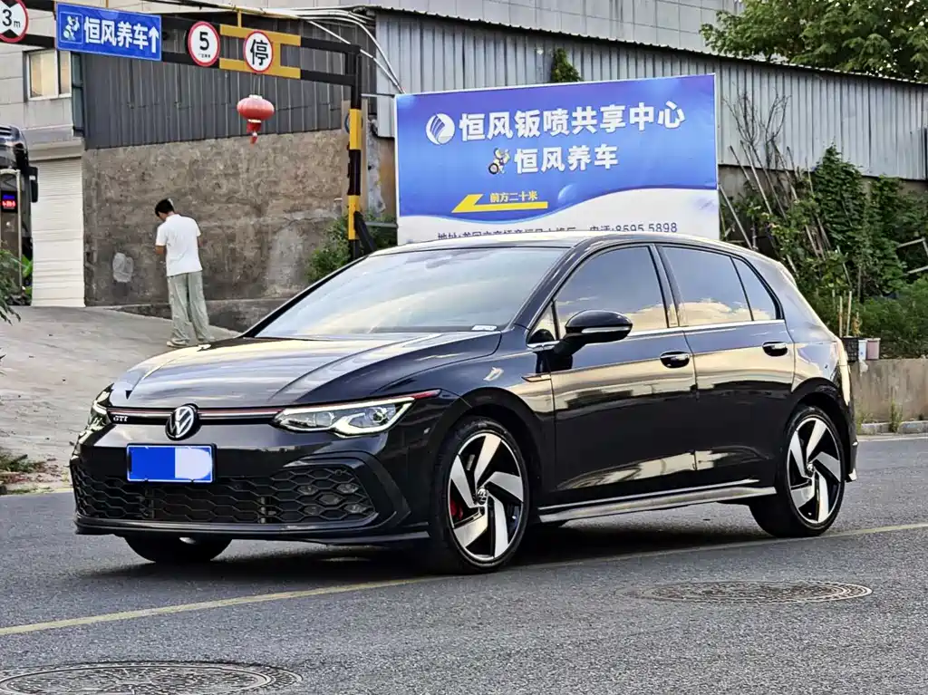 Volkswagen Golf GTI 2023