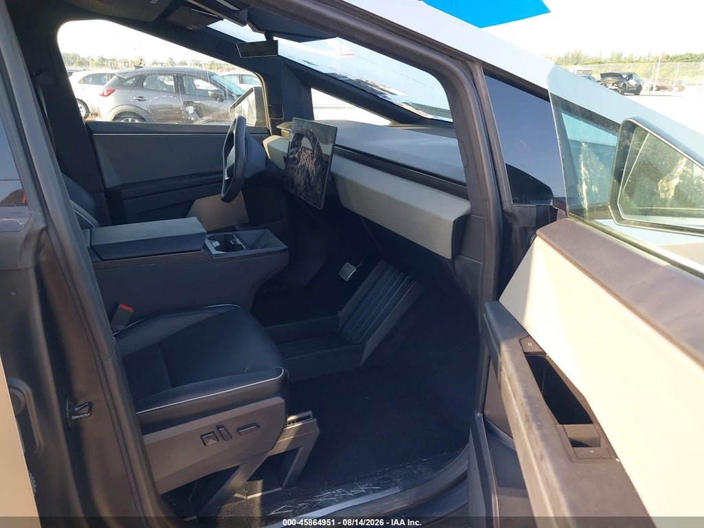 Tesla Cybertruck 2025