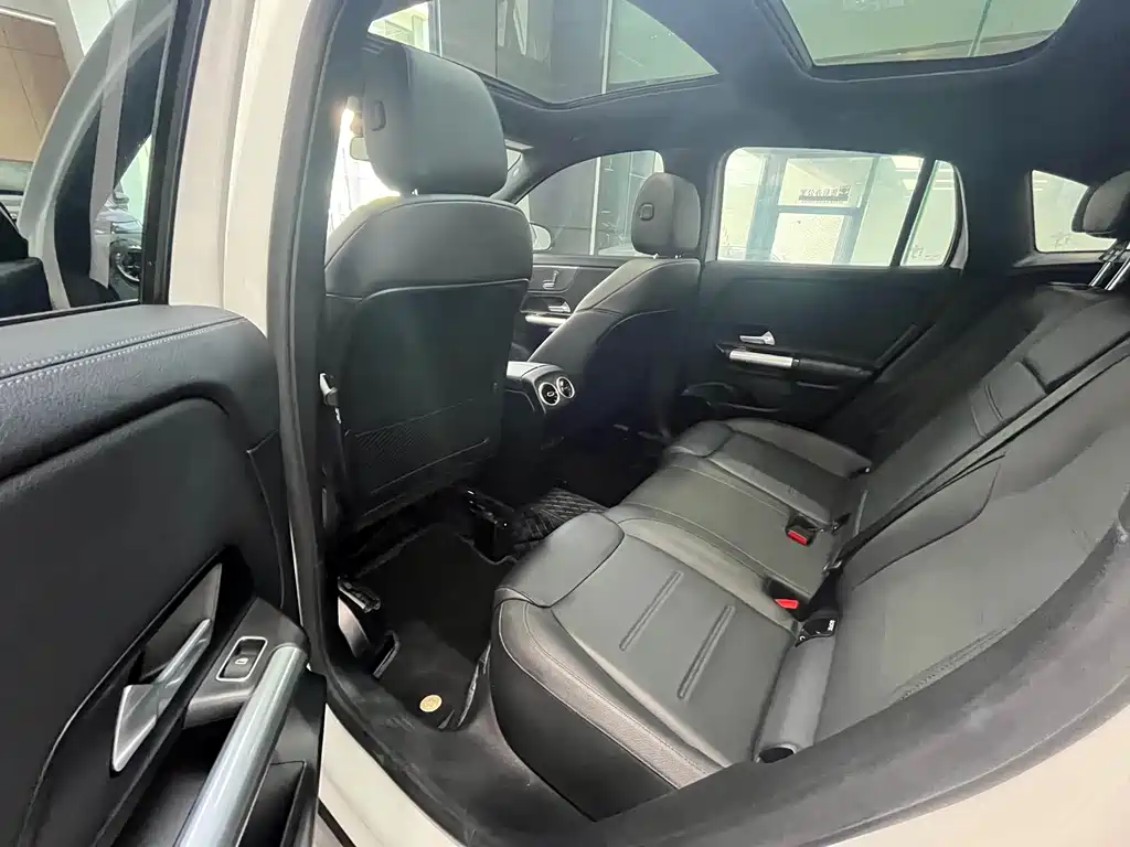 Mercedes-Benz GLA 2021