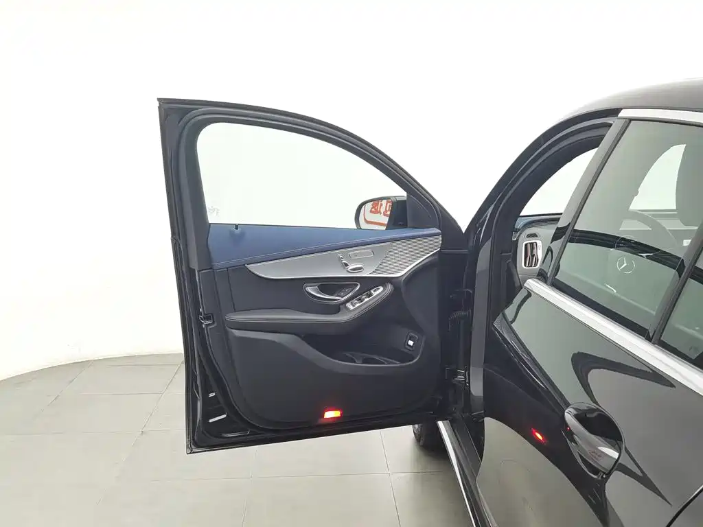 Mercedes-Benz EQC 2021