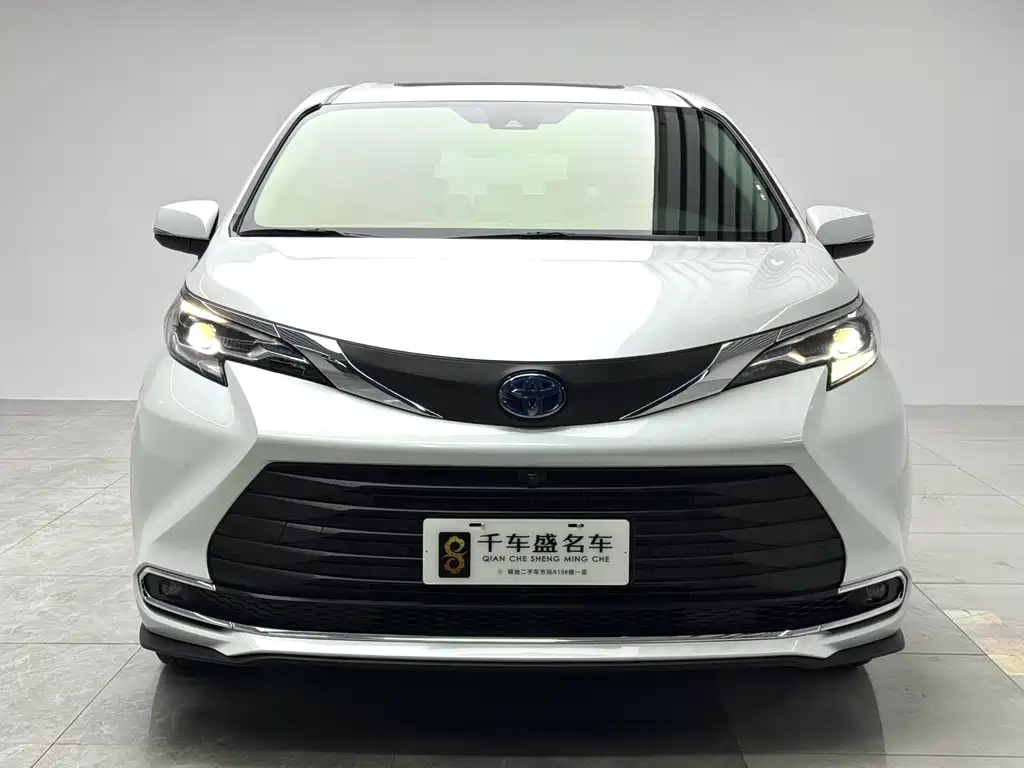 Toyota Sienna 2023