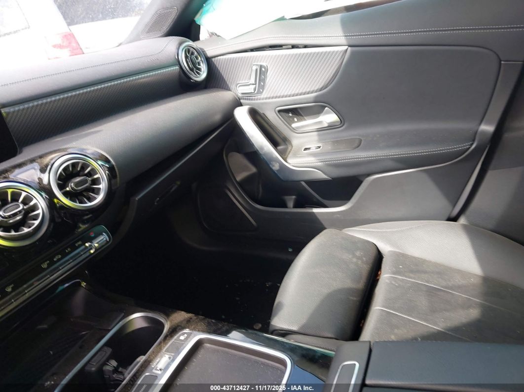 Mercedes-Benz CLA 2025
