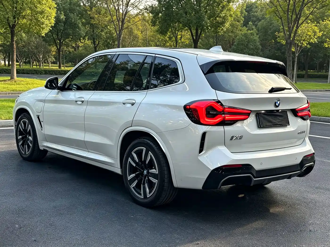 BMW iX3 2024