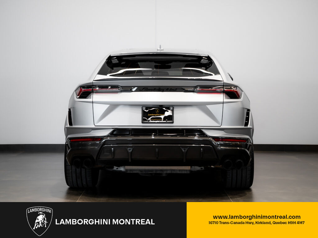 Lamborghini Urus 2024