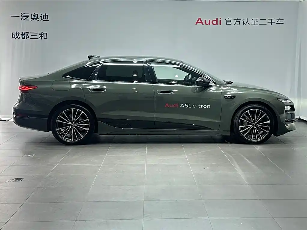 Audi e-tron 2025