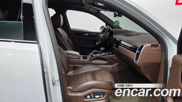 Porsche Cayenne 2021