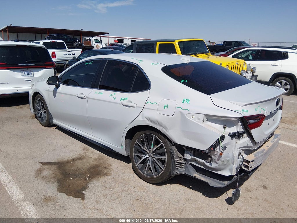 Toyota Camry 2023