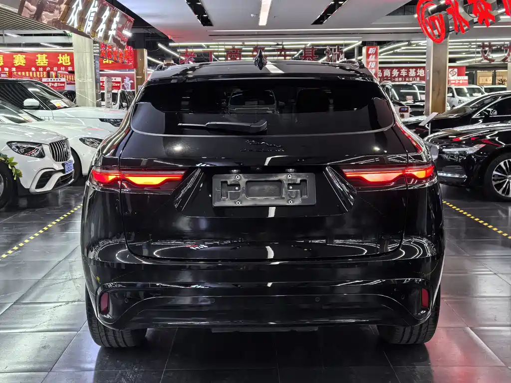 Jaguar F-Pace 2024
