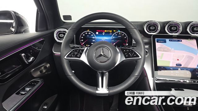 Mercedes-Benz GLC 2025