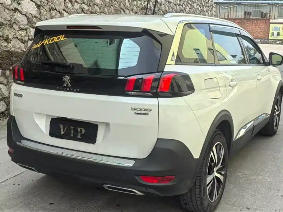 Peugeot 5008 2022