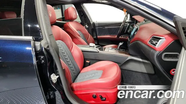 Maserati Ghibli 2020