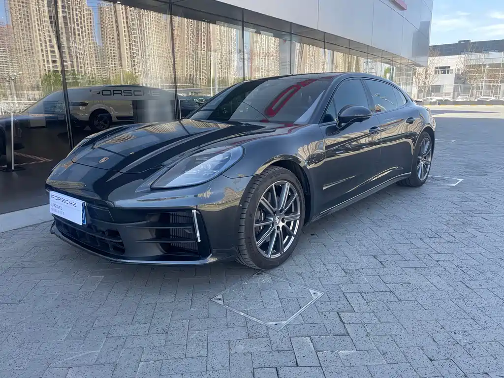 Porsche Panamera 2024