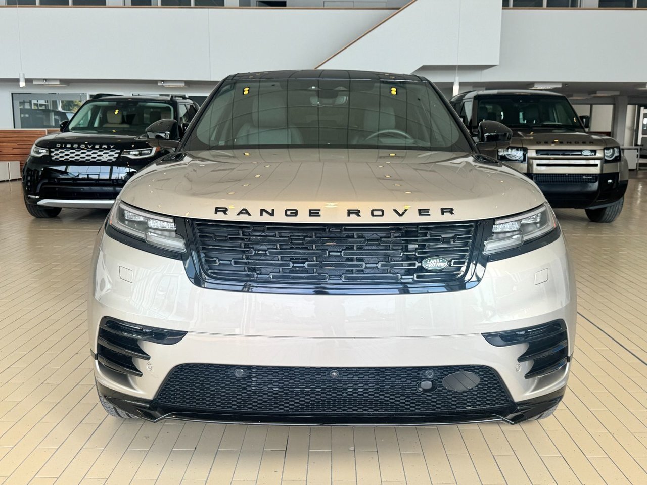Land Rover Range Rover Velar 2026