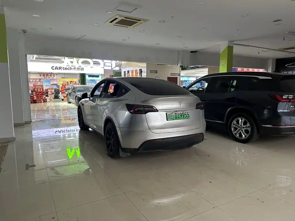 Tesla Model Y 2022