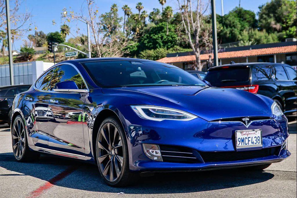 Tesla Model S 2021