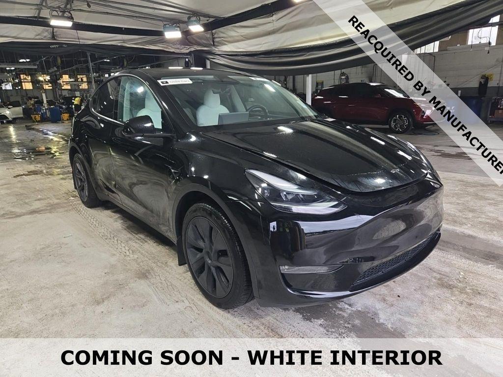 Tesla Model Y 2025