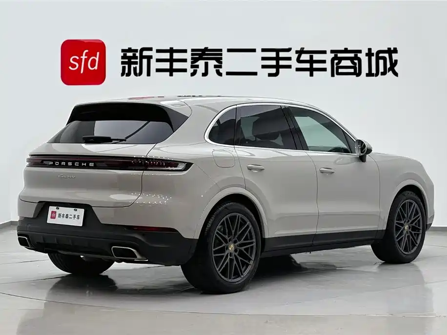 Porsche Cayenne 2024