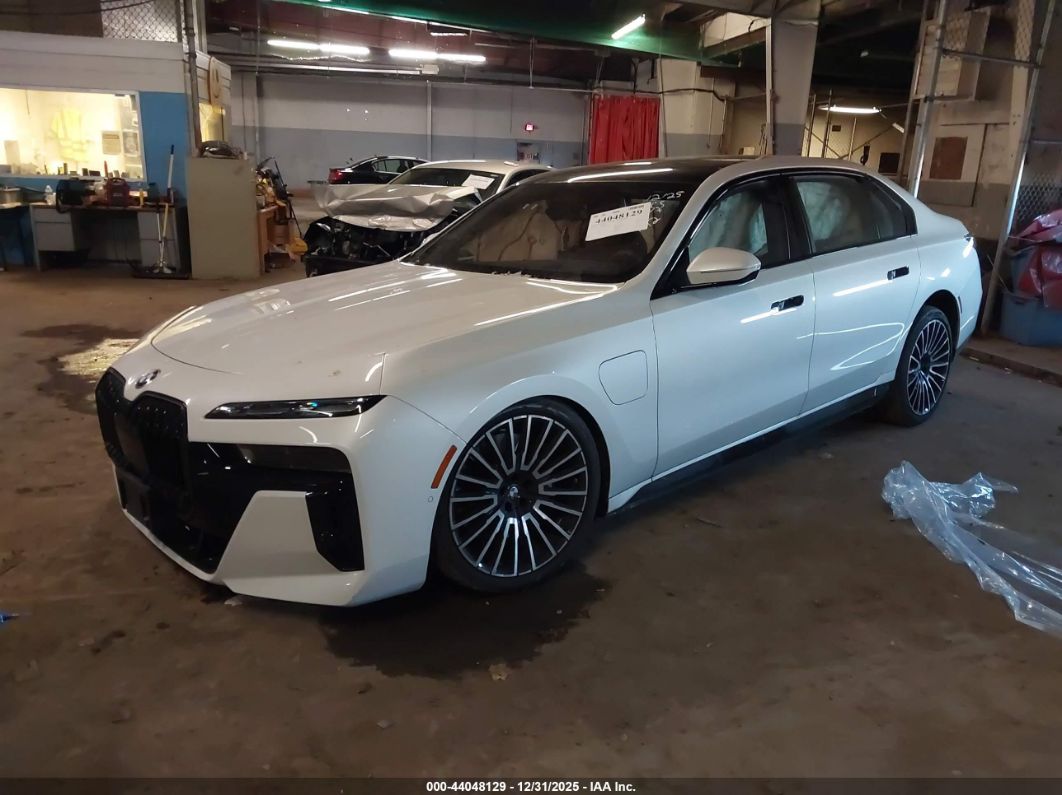 BMW 750 2024