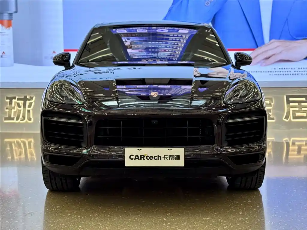 Porsche Cayenne 2021