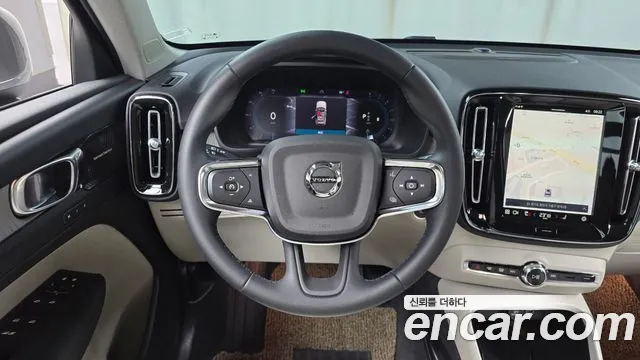 Volvo XC40 2024