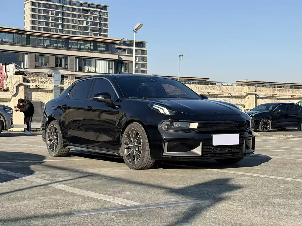 Lynk & Co 03 2021