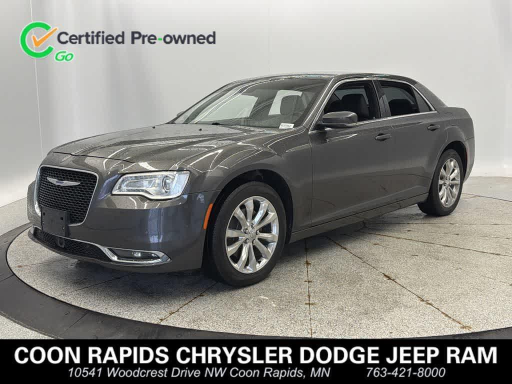 Chrysler 300 2021