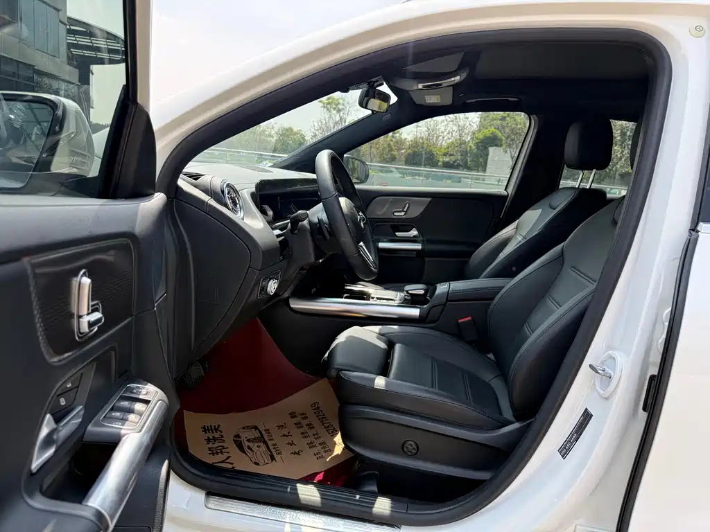 Mercedes-Benz GLA 2021