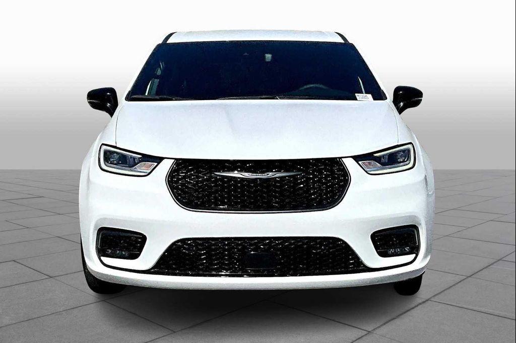 Chrysler Pacifica 2024