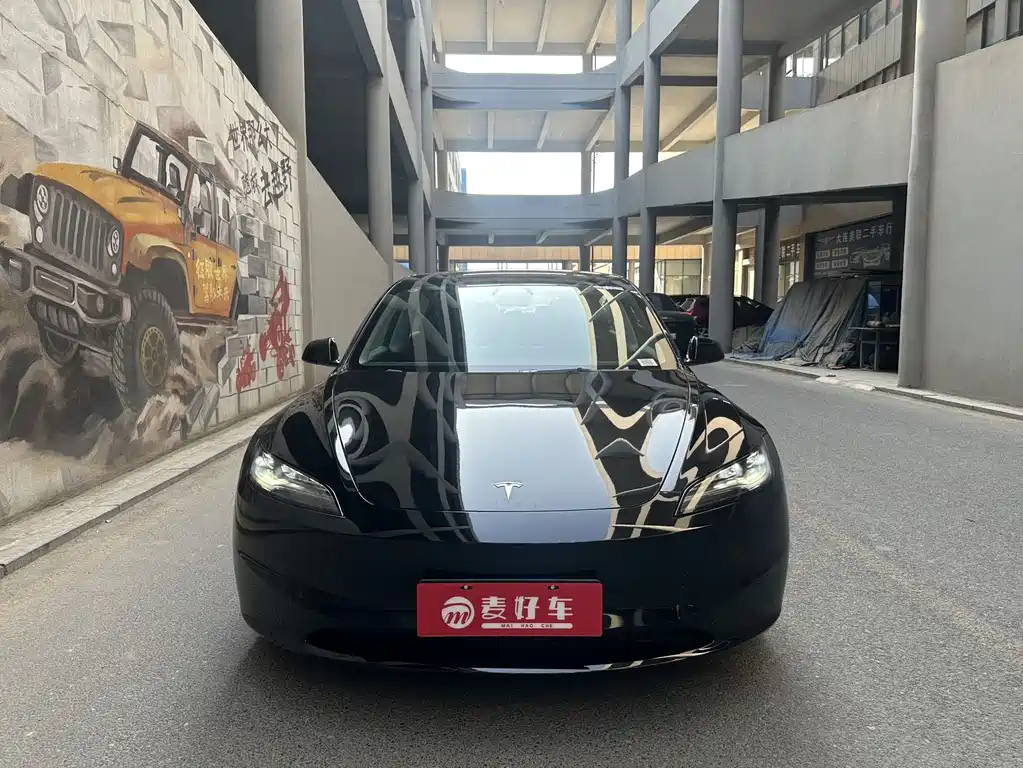 Tesla Model 3 2023
