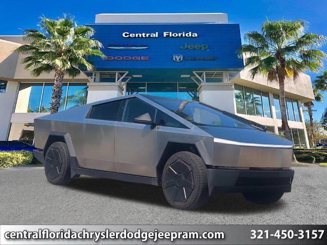 Tesla Cybertruck 2025