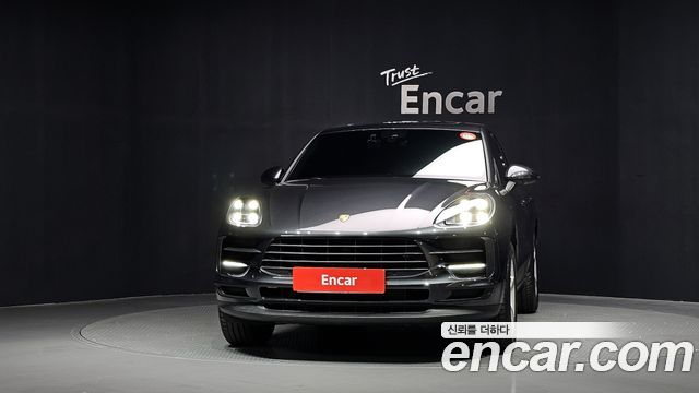 Porsche Macan 2021