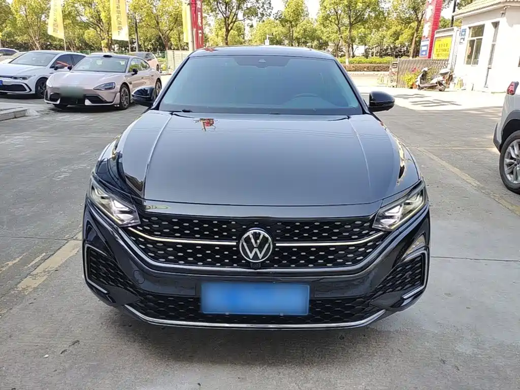 Volkswagen Passat 2023