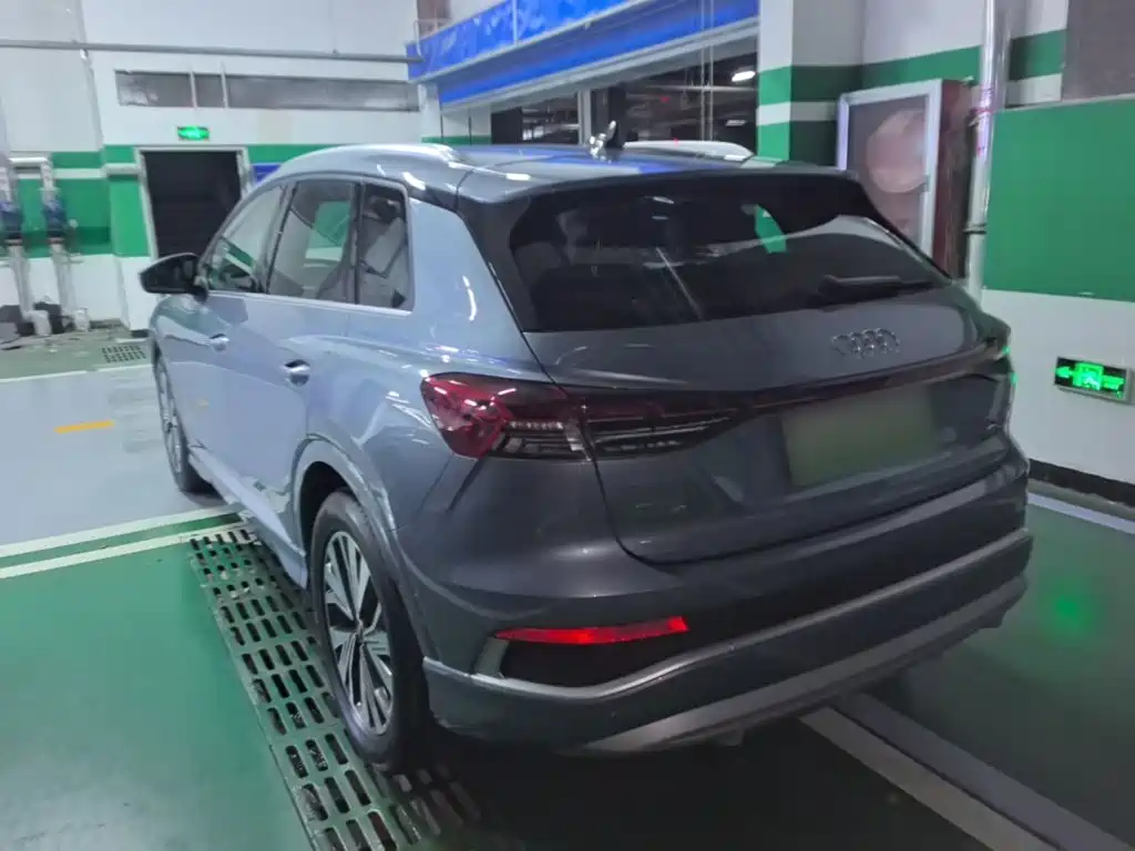 Audi Q4 e-tron 2025