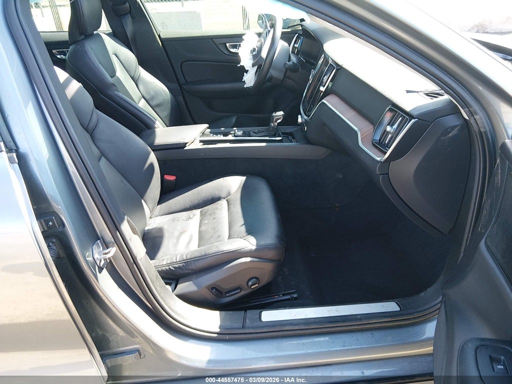 Volvo S60 2021