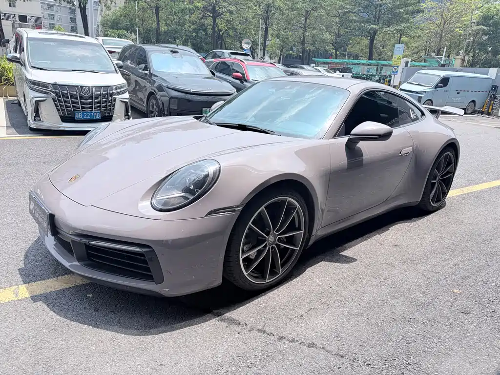 Porsche 911 2024