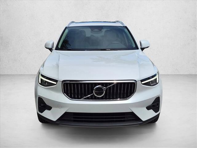 Volvo XC40 2025